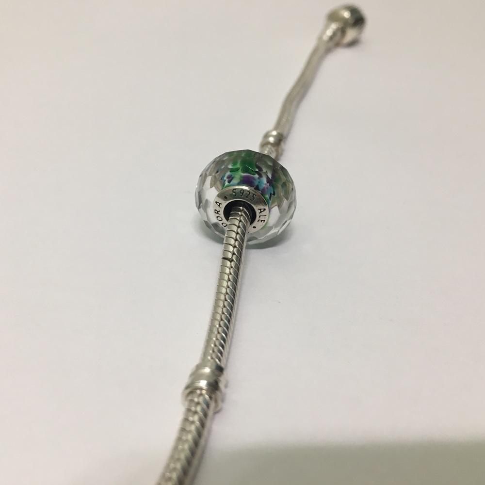 Floral Murano Pandora charm (White with flowers)